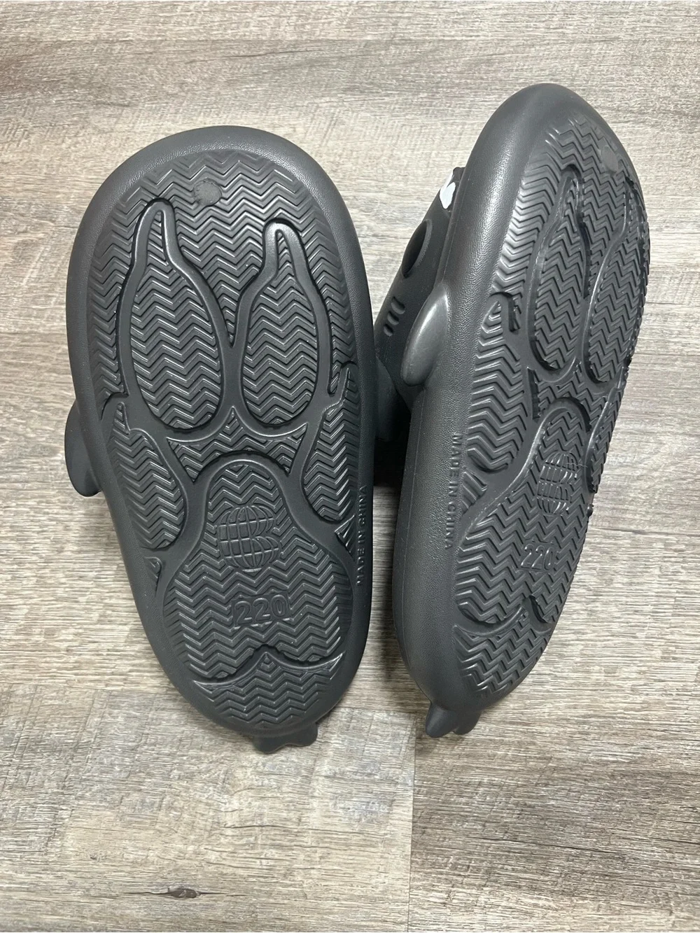 Kids Shark-Themed Slip-On Sandals in Black